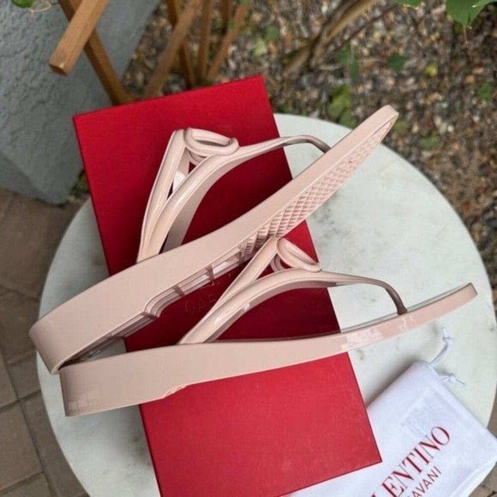SOLD Valentino Garavani PM Logo Signature Thong Sandals - Picture 7 of 12